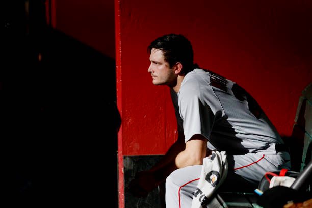 BostonStrong_34's tweet image. 5 IP, 3 H, 1 ER, 0 BB, 4 K #Whit 👏🏻