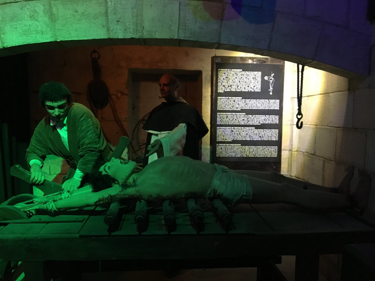 マルタのイムディーナにある、The Mdina Dungeons Museum、魔女狩りとか拷問とか、中世の闇を蝋人形でリアルに見れて興味深かった。ゲームオブスローンズ好きにとってはたまらん。しかも5ユーロ。