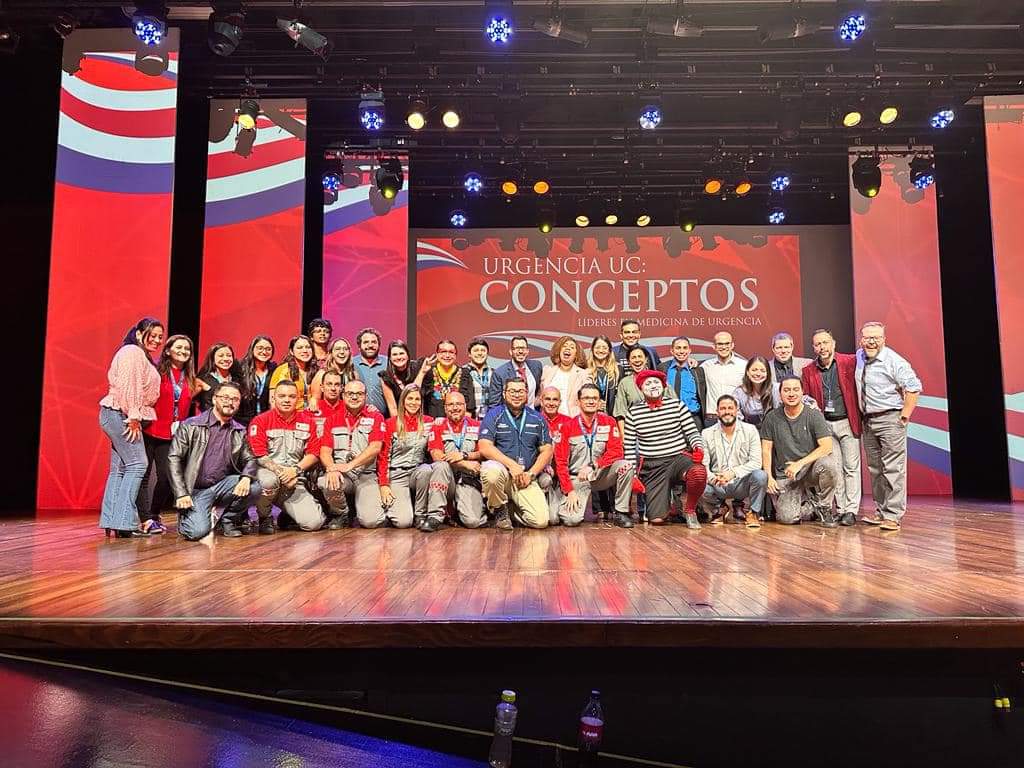 ohl8697's tweet image. Que mejor manera de celebrar este día  con semejantes expositores y en una gran conferencia... Gracias @ASOCOMEm sin duda alguna sus congresos son un éxito completo #conceptos_cr los esperamos en el 2024 @PabloEMDR @huoscar 🙏🏾 y a todos los expositores internacionales y nacional.