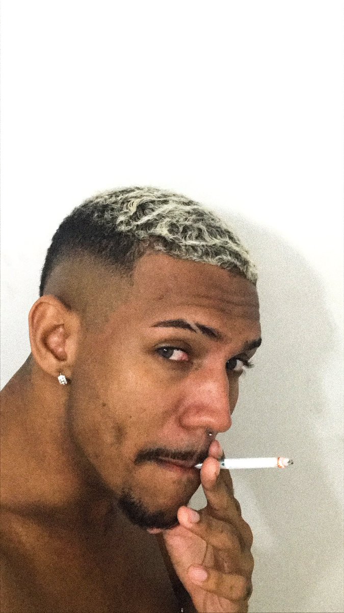deuxgregoo's tweet photo. Cigarrinho de adolescente 🥰 https://t.co/rR2akBWe3n