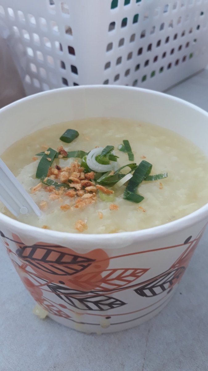 Jessa91452257's tweet photo. #CappucinoFrappe #MochaFrappe #arrozcaldo #tokneneng #cravingSatisfied
#happytummy https://t.co/Vg9cZvJG9O