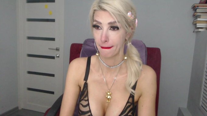 I'm online @MyFreeCams! #onmfc https://t.co/PlGLdxpm31 💚 https://t.co/lWK813PVvr<a class="tags" href="/tag/myfreecams">@myfreecams</a><a href="/tag/onmfc"class="tags">#onmfc</a>