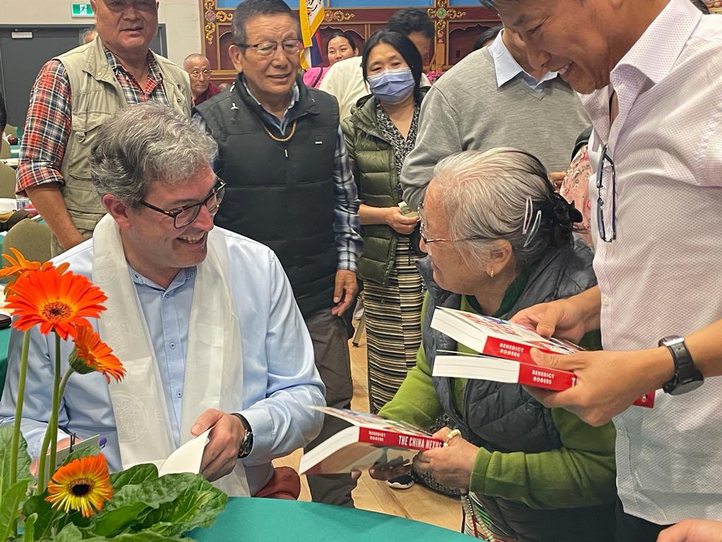 The smiles of solidarity in the #FightForFreedom and the pursuit of truth.

This picture captures the spirit of my time today with #Tibetans in Toronto and the heart of #TheChinaNexus.

#FreeTibet