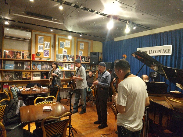 yappy1023's tweet photo. 【 Lazy Day Live＆Sessyon 】
↓↓本文と写真はこちら
https://t.co/wTq55dNYdF

#OFFICEYAPPY #YAPPY #埼玉県本庄市 #埼玉県 #本庄市 #本庄 #児玉郡 #埼玉北部  #JAZZ #ジャズ #ライブ #ジャズライブ #高崎 #Knote #LazyDay #セッション https://t.co/VORQG7jaXc