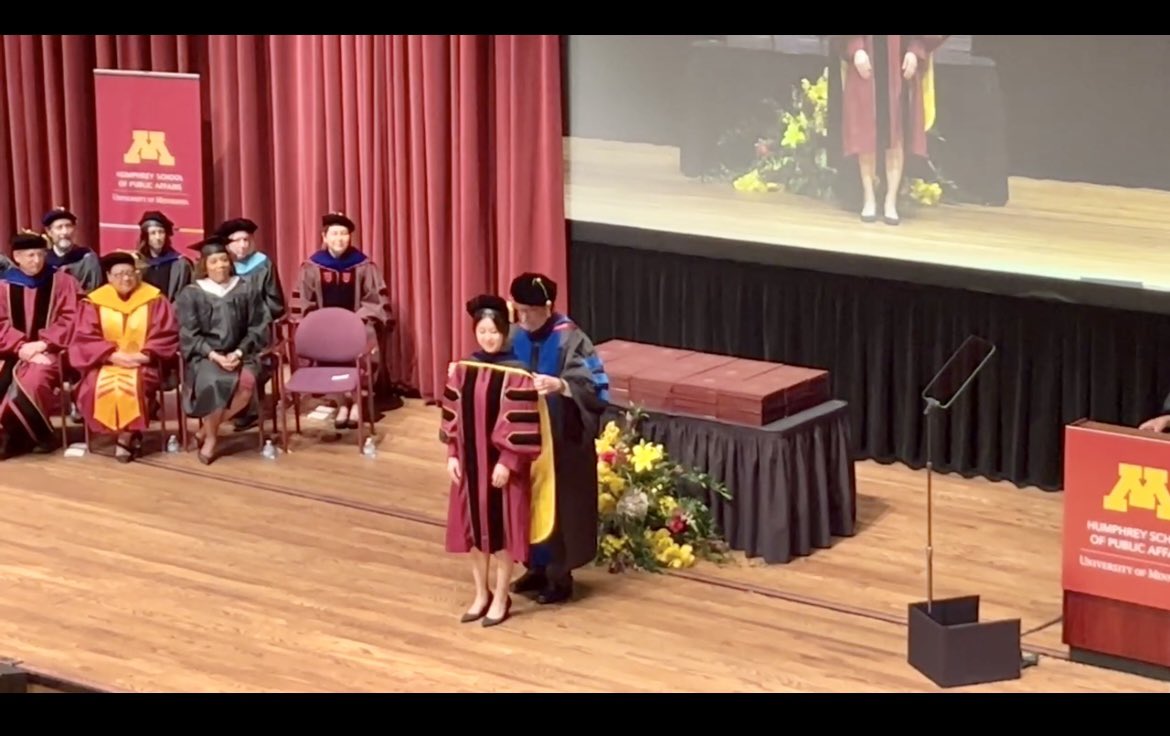seo_danbi's tweet photo. Long overdue hooding ceremony, 3 years after the graduation! Feel like I am a real PhD now. 🎓

Many thanks to John Bryson and the Humphrey staff @HHHSchool who arranged this beautiful event for me in the last minute! https://t.co/VQR2vEdKnq