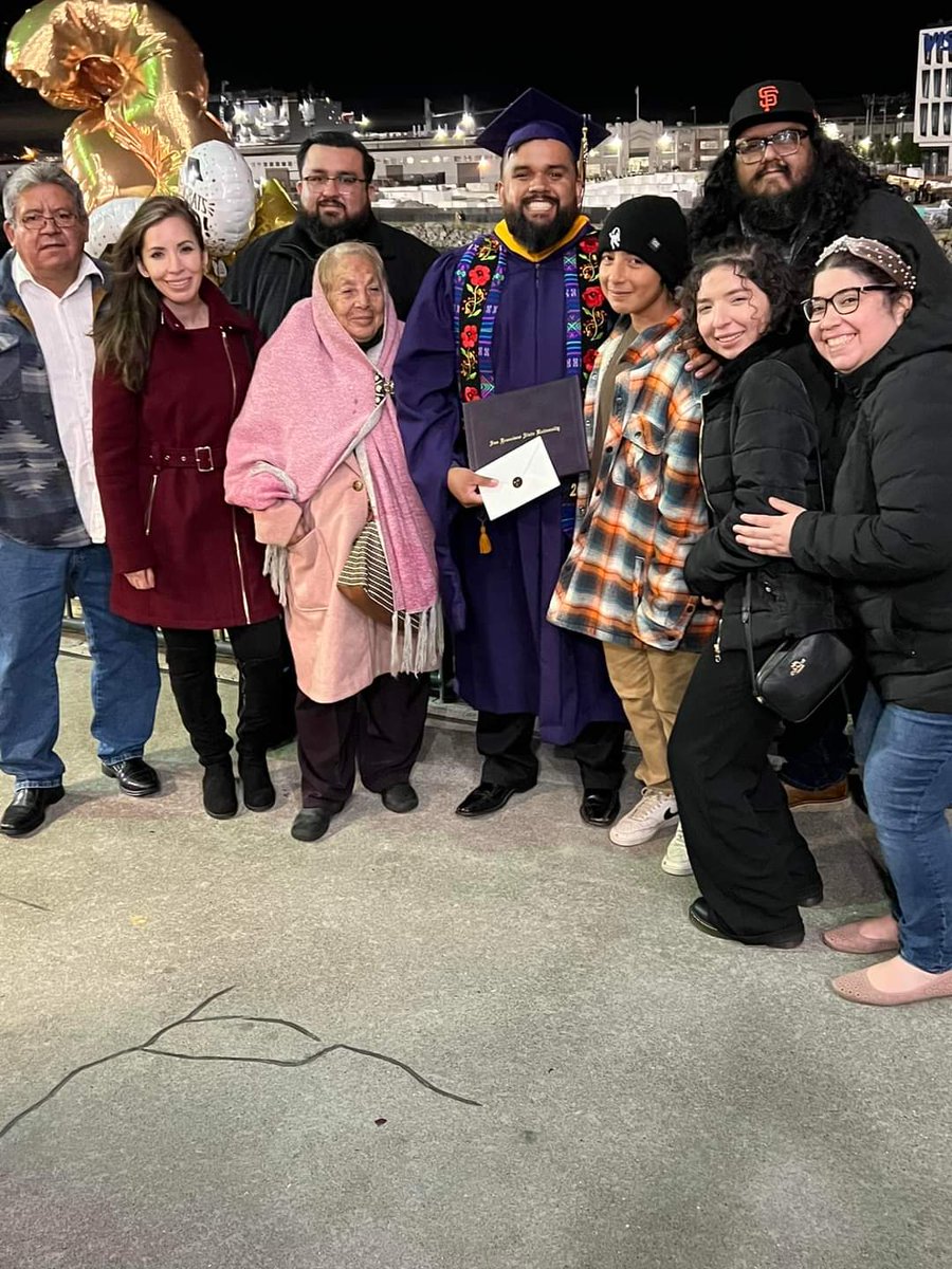 EdwardV_MSc's tweet photo. I'd like to thank my family, mentors from @LonzaGroup, advisors from @SFStateBIO,  @CIRMnews, PI @ElizabetsCrouch, and my wonderful team @UCSFstemcell for the guidance, support, and tools necessary to obtain my master's in biomedical science-stem cell science. That PhD is next! https://t.co/wzSdzjIqhY