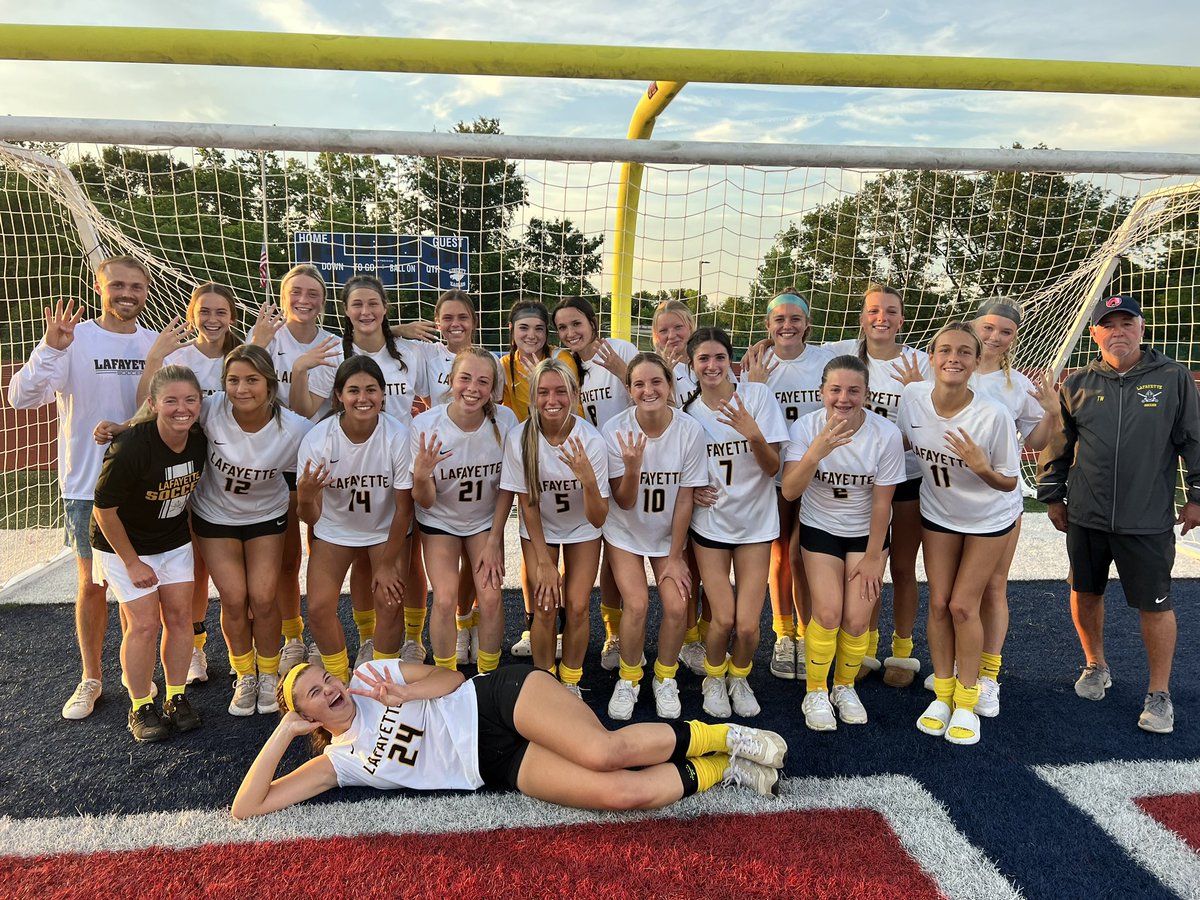 FINAL FOUR BOUND FOR THE FIRST TIME IN 17 YEARS!!! So proud of you girls!!!

Goals: Kinner (2), Hendrickson (game winner)

Assists: Derucki (2), Kinner
