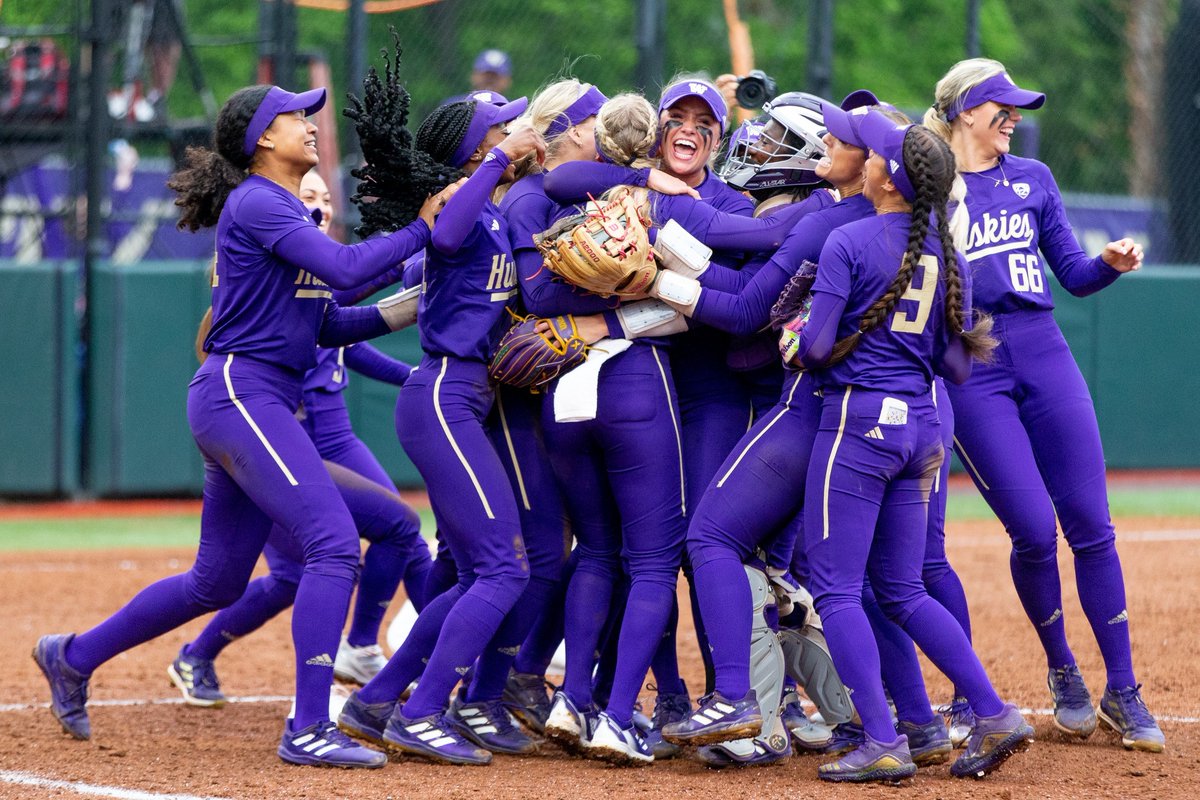 Huskies softball goes from 6-down in the 7th inning of an elimination game in the round of 32 to advancing to the round of 8! LFG! Onto the WCWS! #MightyAreTheWomen #PurpleReign