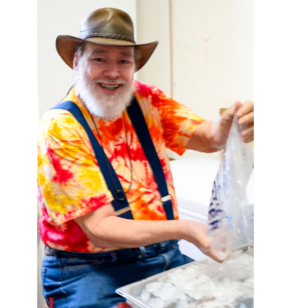 Tie Dye is alive and well as an art form in the hands of this Los Alamos artist #handdyed #textile #craft #color #colorful #plantdye #summerfashion #streetwear #apparel #summerstyle #vintagefashion #vintagestyle #vintageclothing #nostalgia #vintagetee #psyart #trippyart #funky