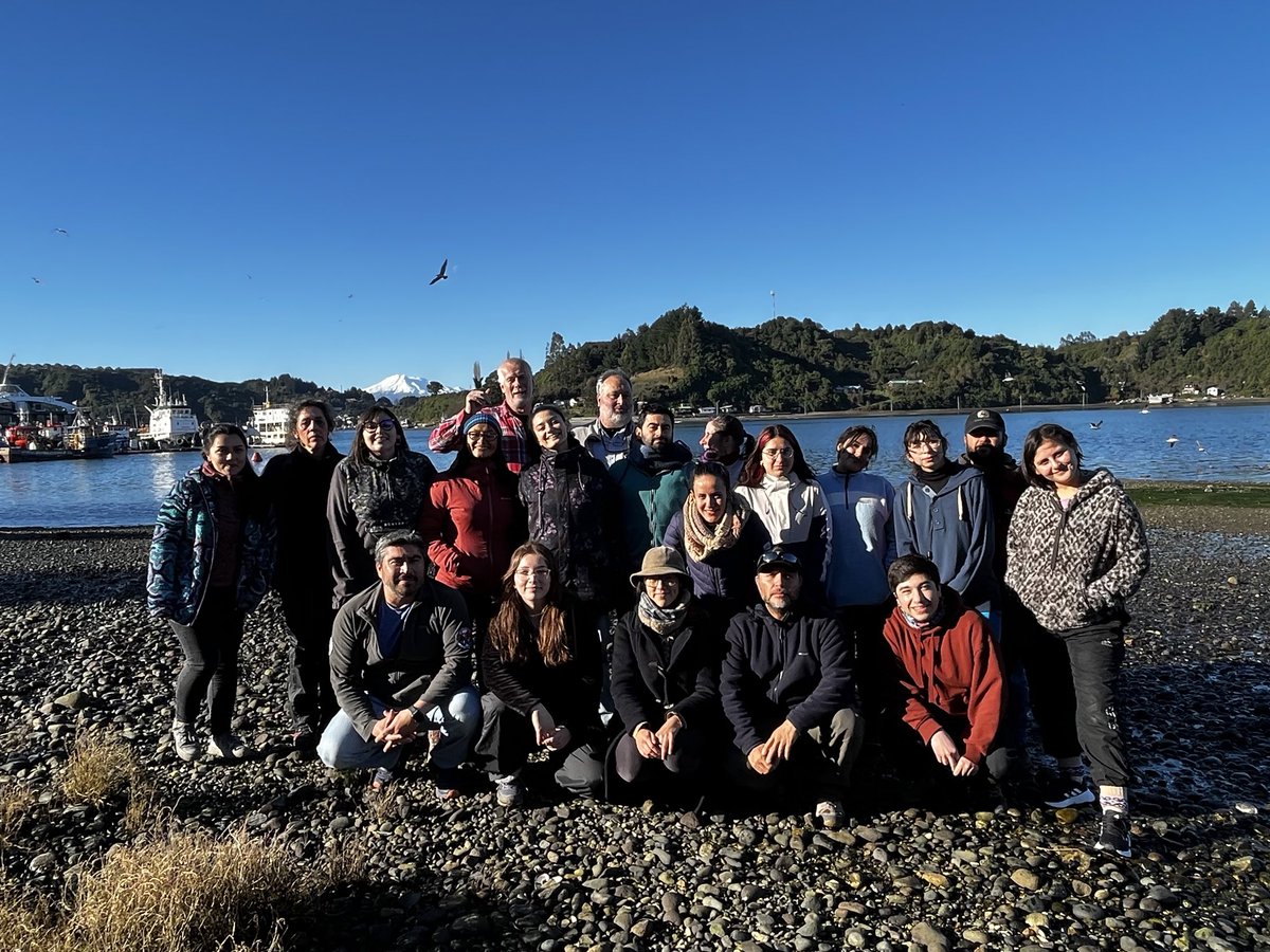 AlgaLab's tweet photo. Terminando una excelente jornada de trabajo - 1er taller de especies marinas invasoras 🙌 @CongresoCsMar https://t.co/bDc35NXTbX