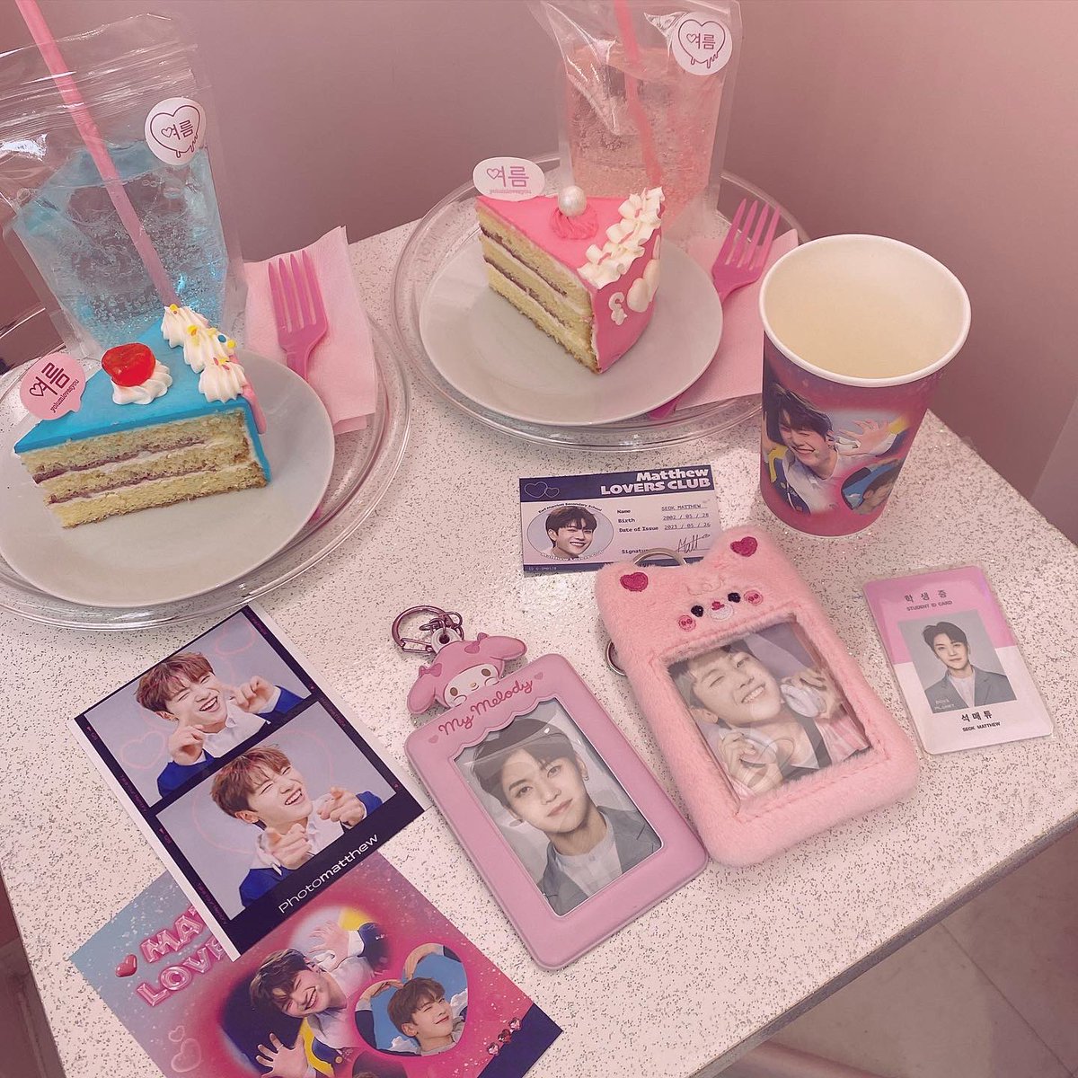matyu_yeon's tweet photo. Happy Matthew days!!

めてゅの笑顔がたくさん見れる1年になりますように💗
매튜사랑해요 ʚ(   ॑꒳ ॑  )ɞ.⸝*･ﾟ

 #HAPPYMATTEWDAY  #seokmattew   #ZB1  #석매튜  #ソクマシュー  #zerobaseone好きと繋がりたい #BabySunshineMatthewDay  
#제로베이스원 #매튜야 _ 생일튜카튜카 https://t.co/e5TrYeXI15