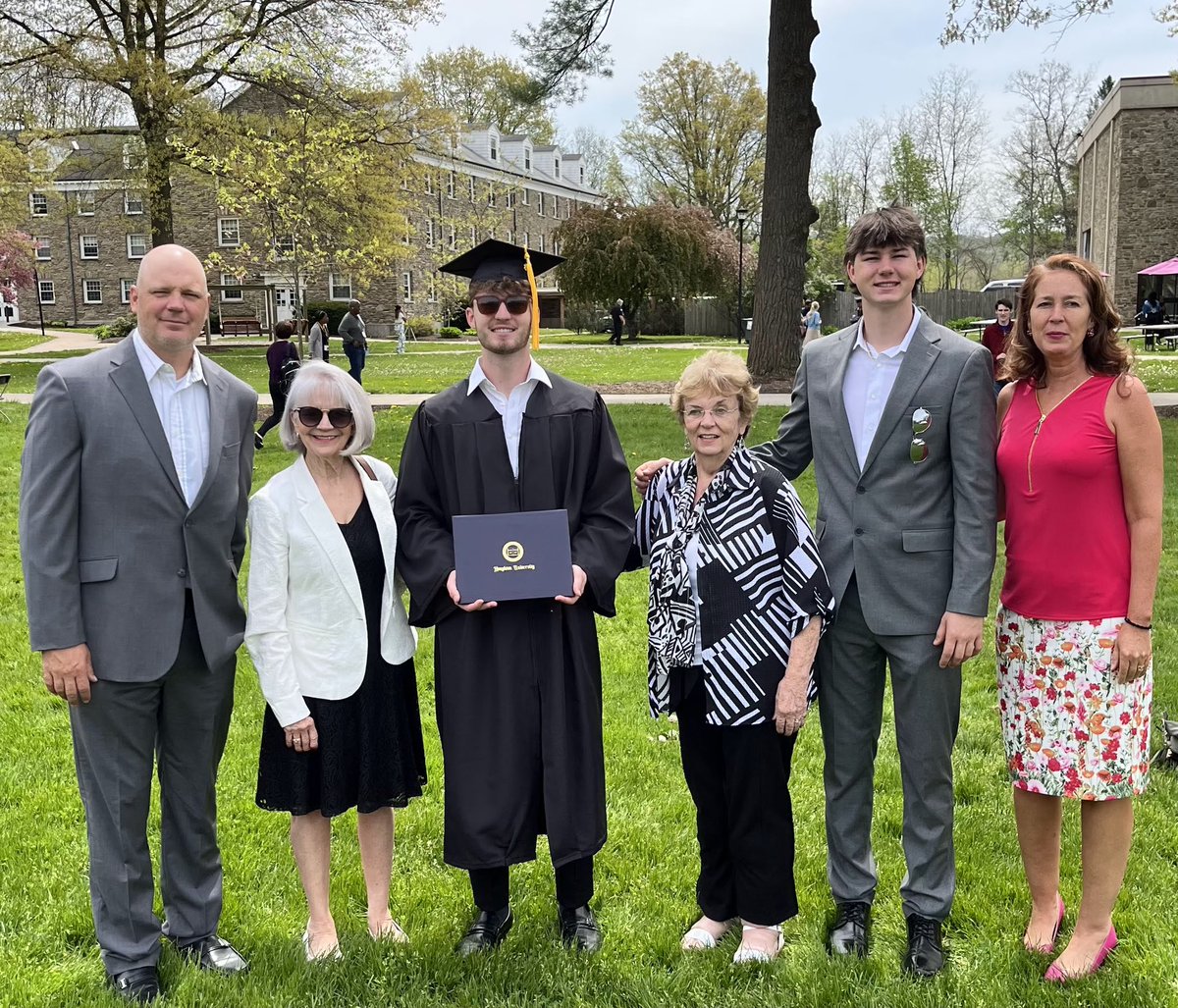 Houghton_MBB's tweet photo. Our lone senior. Our shooter. Our captain that helped us climb higher in so many ways this year. Congrats on your graduation! #OnToHigherGround #HighlanderForever @HUHighlanders https://t.co/rXB0CGcIpa