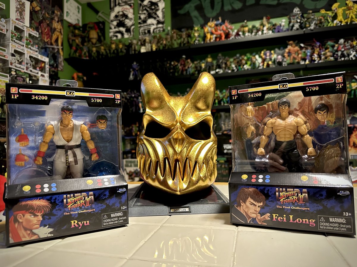 thec0llect0r1's tweet photo. The 2K Appreciation Giveaway! You all rock so let’s do this 🤘🏻This time around we have the latest SF II figures from @JadaClub. Rules are simple:

- Like, RT, Follows not necessary 
- Comment with your favorite SF GIF 
- Ends 6/6 @ 6PM EST
#chc #collectorshelpingcollectors https://t.co/408emP73VI