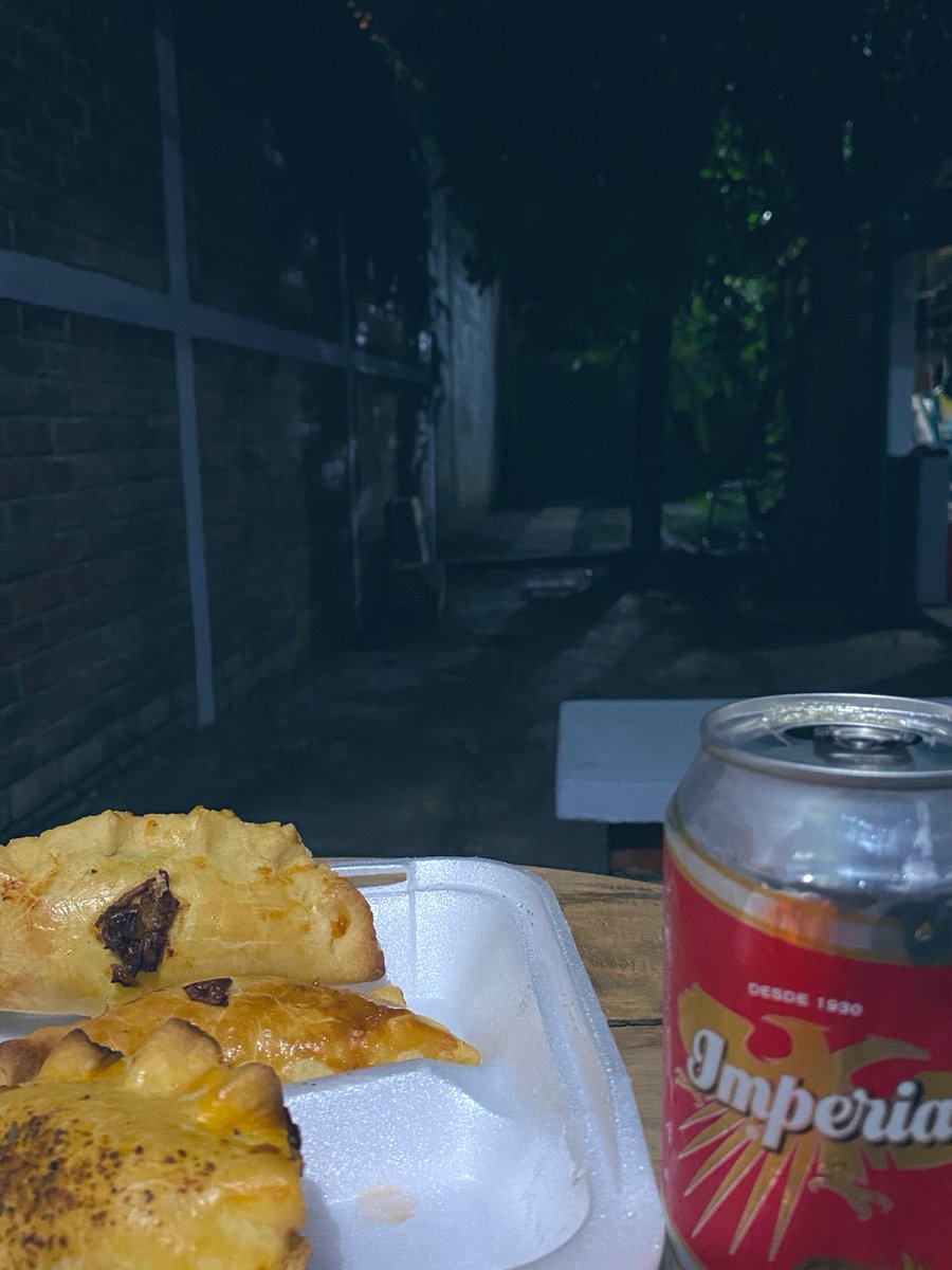 relajovalencia's tweet image. Empanadaje de @Baltimore_Bar 💯