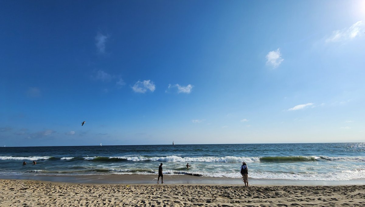 An evening by the pacific coast..
#pacificbeach #santamonica #LosAngeles #California