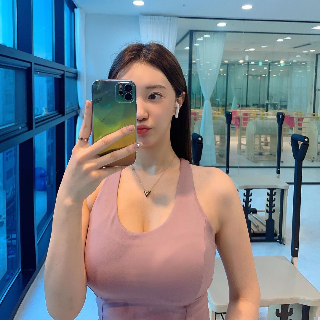 Viola9028's tweet image. Yoga is over, happy Saturday everyone ，，，， #weekend #yoga #sports #fitness #beauty