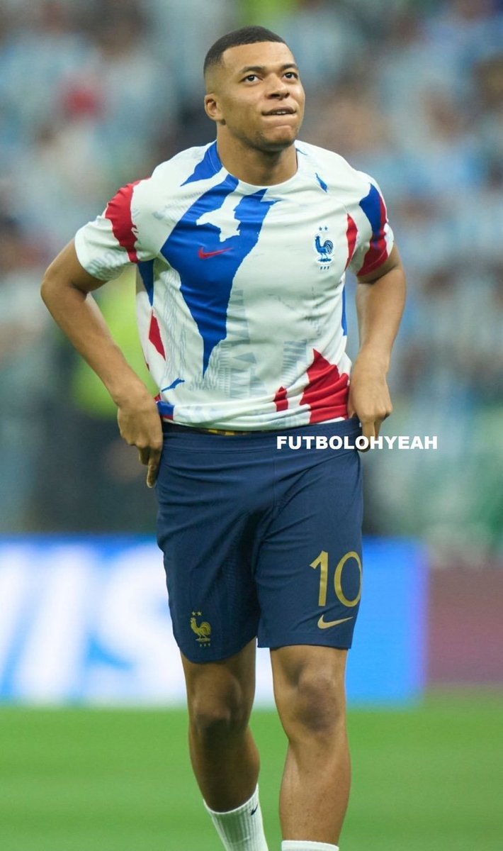 Famous Bulges on Twitter: 