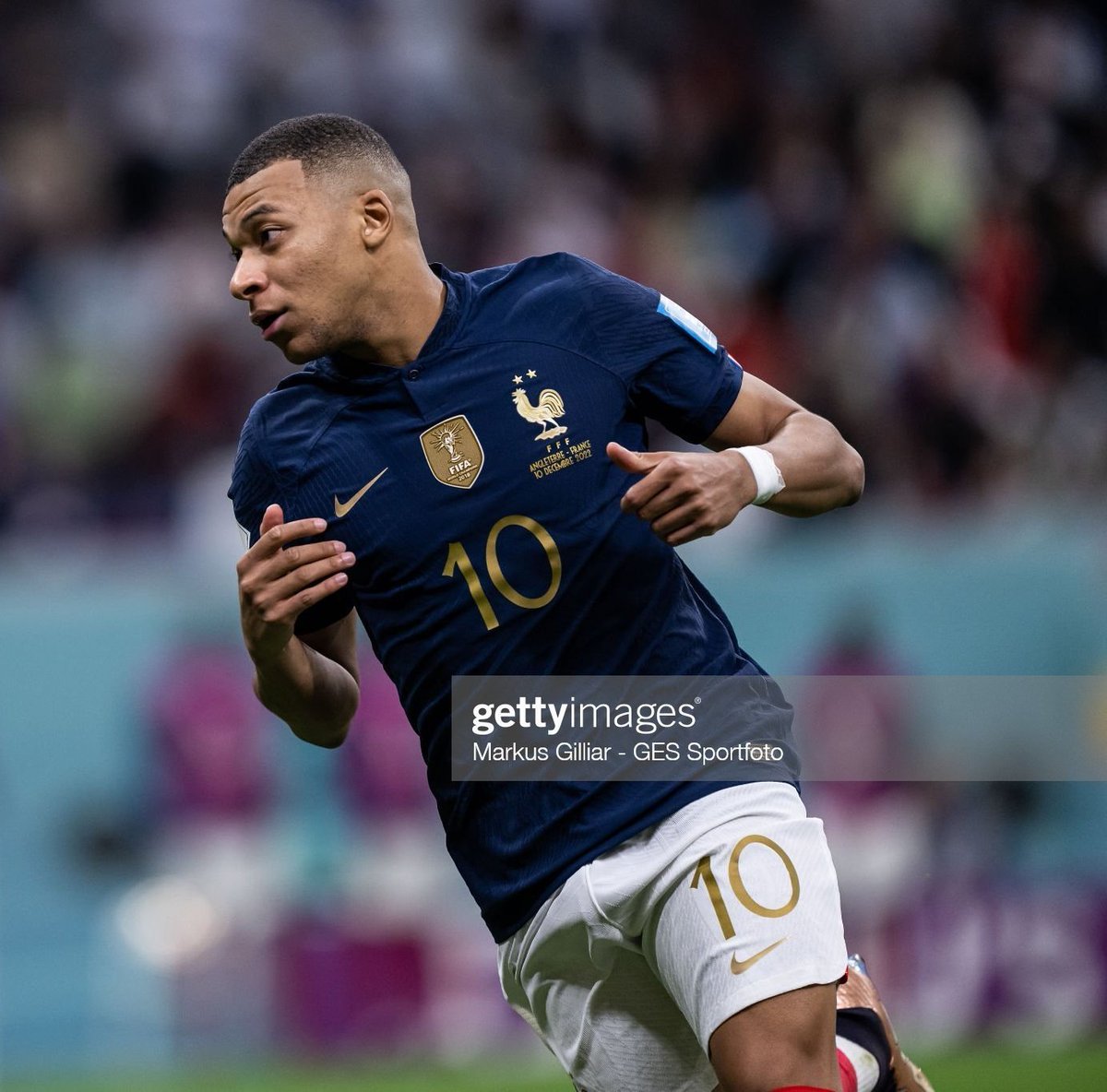 Famous Bulges on Twitter: 