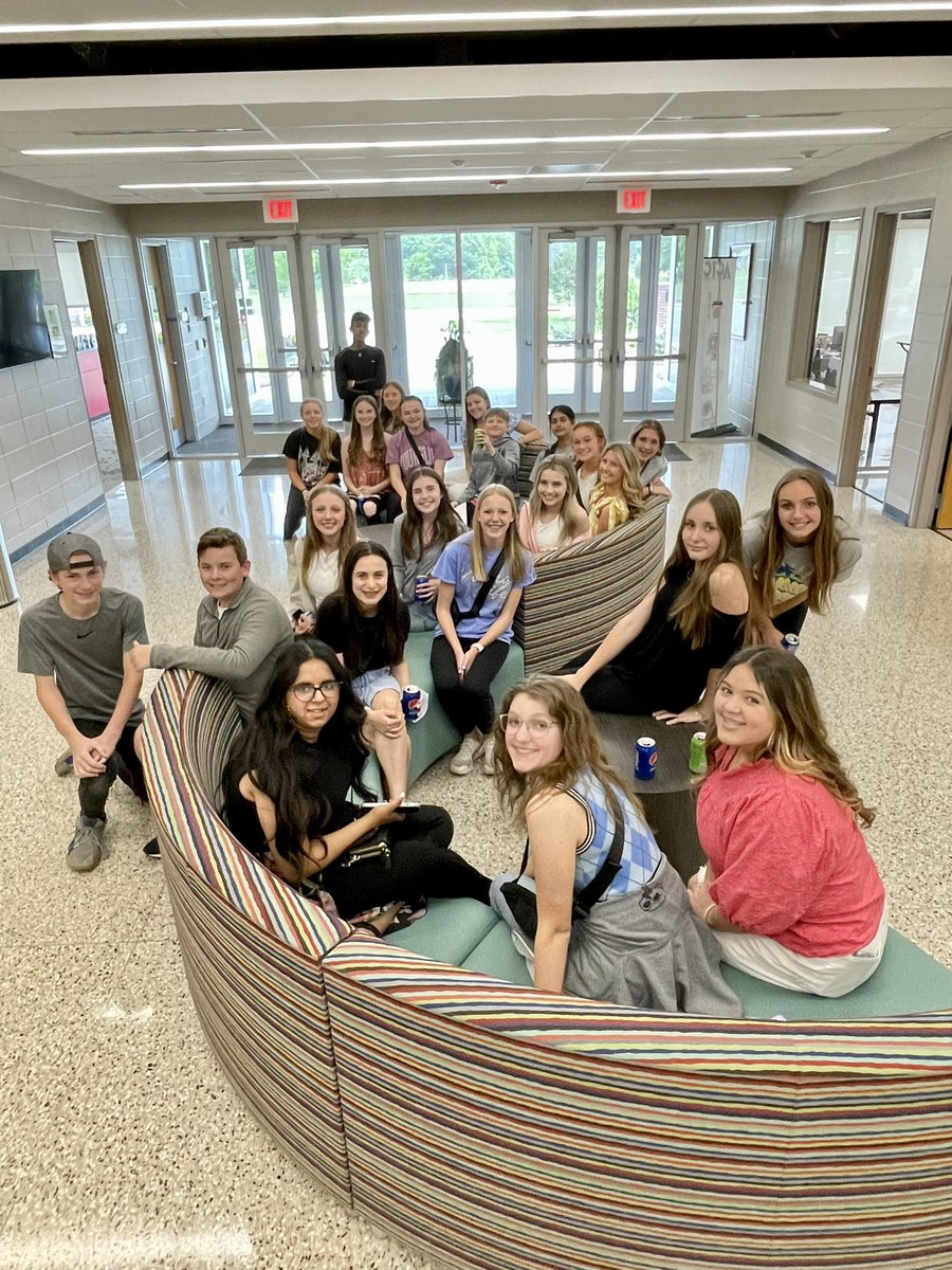 Mrs. Cole and her amazing 8th Grade Patriot Yearbook &amp; WPPL Broadcast classes visited <a href="/foxcarolinanews/">FOX Carolina News</a> and the Graphic Technology program at <a href="/ACTC_org/">ACTC</a> for their end of year field trip. Most of these students have been in these two classes all three years of middle school.