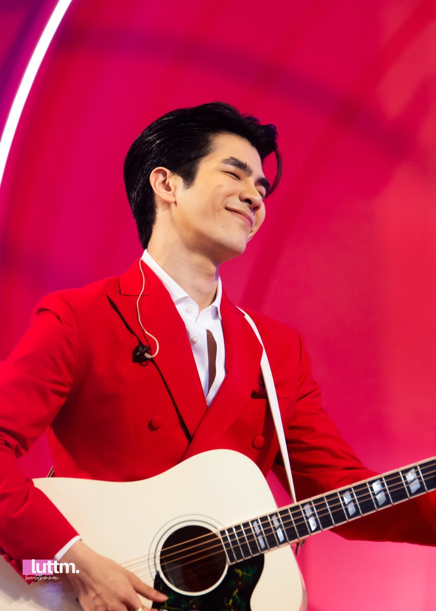 LoveUtotheMMax's tweet photo. พี่มายกับกีตาร์กะคือละมุนขั้น10 🥹🥹

#SRICHANDBetterThanEverEvent
#SRICHAND1948xMileApo
@milephakphum #MilePhakphum 💚 https://t.co/uU9O9GPrMS