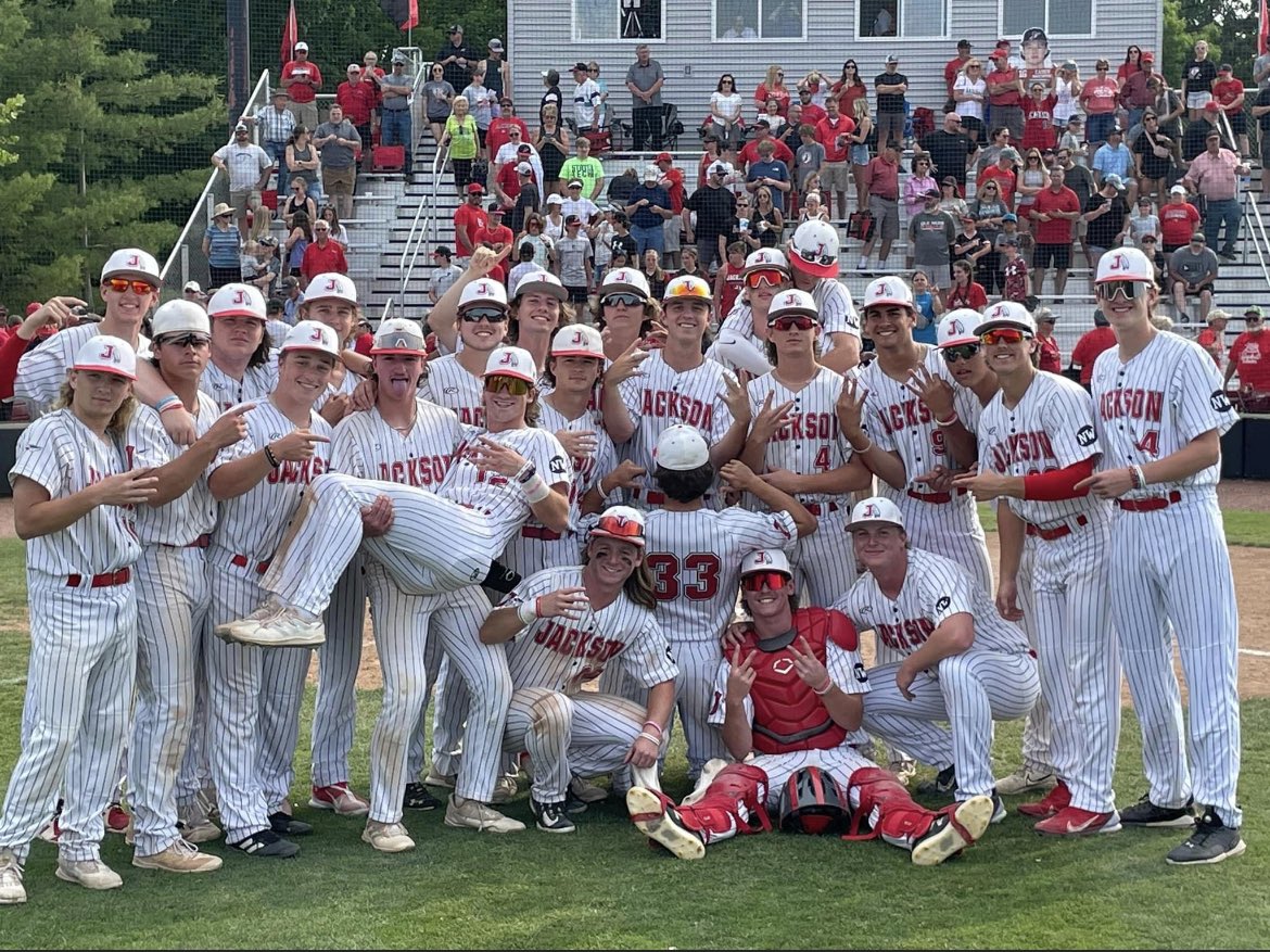 jasmith1s's tweet photo. Final four! I love these guys! They have been phenomenal all year long with being coachable and hungry but humble. They have become so great with fighting through adversity. 2 more to go! #elephantrope #200ft #thestorm https://t.co/kA349J5fX1
