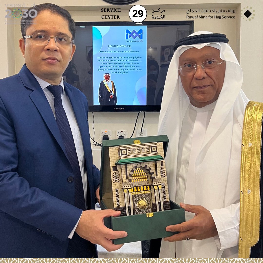 Hajjservice29's tweet photo. دشن سعادة القنصل العام لجمهورية الهند الأستاذ محمد عالم شاه - مساء اليوم السبت السابع من شهر ذي القعدة الحالي 1444 هجرية - مركز الخدمة الميدانية 29 رواف منى لخدمات الحجاج - لخدمة ضيوف الرحمن من حجاج الهند https://t.co/BvOSPITlVN