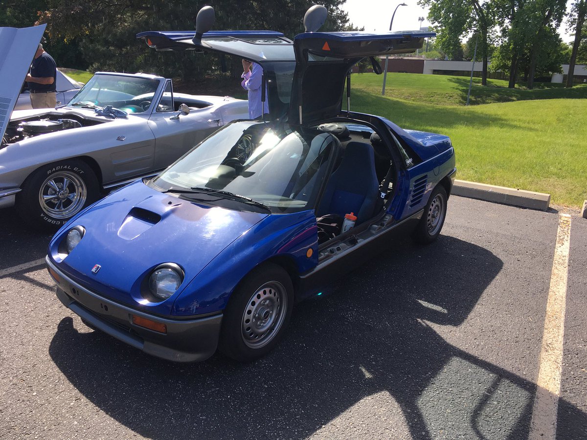 SwedishStig's tweet photo. Caffeine and Chrome at Gateway Classic Cars of Detroit

Saw my first Autozam! https://t.co/9NpbWDMQMB