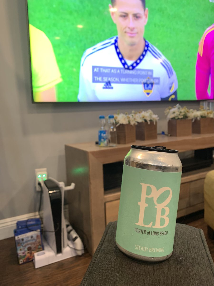 fromctoz's tweet image. Support you local brewery. Gonna enjoy this #SteadyBrewing Porter of Long Beach while I watch the #LAGalaxy game. #LAvCLT