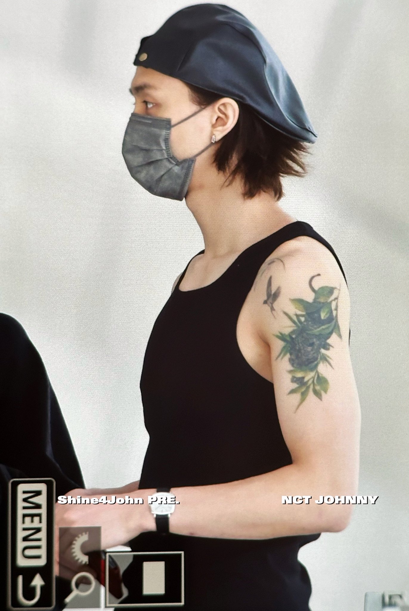 ジャニー直筆サイン入り2Lサイズ写真…Johnny…NCT… ジャニー直筆サイン入り2Lサイズ写真…Johnny…NCT…