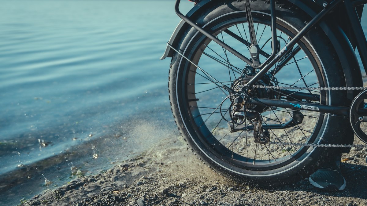 multijoyebikes's tweet photo. E-bikes are becoming more advanced, with longer battery life, lighter frames, and increased efficiency, further fueling their appeal among cyclists and commuters #multijoy #multijoybike #ebike #ebikes #ebikelife .
website:https://t.co/ZwuYgyZHag. https://t.co/BXF8XVD7pc