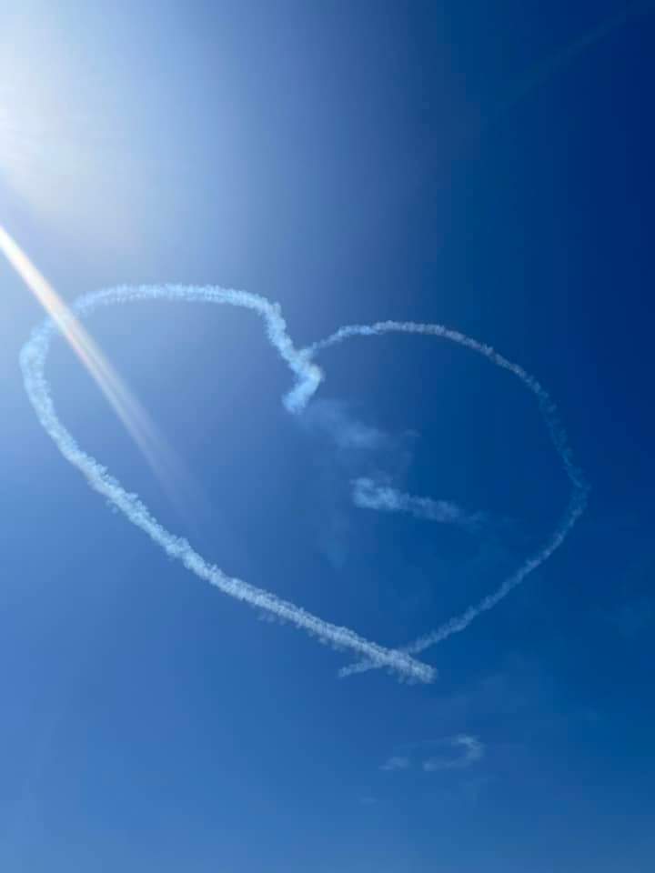 RiaTaylor000's tweet photo. Blue angels! https://t.co/3o5yTeBq8C