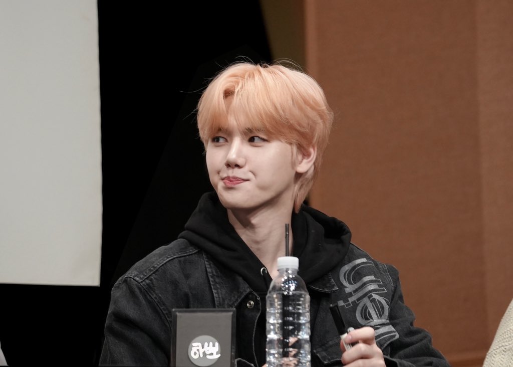 230415 사운드웨이브 부산 대면 팬싸

뾱조개가 깊어지는 과정💨💨

#민희 #MINHEE #크래비티 #CRAVITY