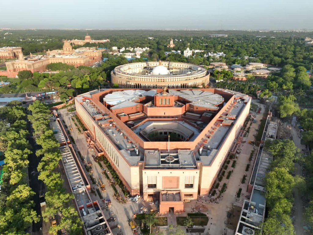 ImDeepankit's tweet image. Representation of we, the 1.4 billion Indians’ aspiration : #MyParliamentMyPride !

1.4 billion thanks to Hon’ble PM @narendramodi ji !
🫡
#NewParliamentInauguration #NewParliamentBuilding