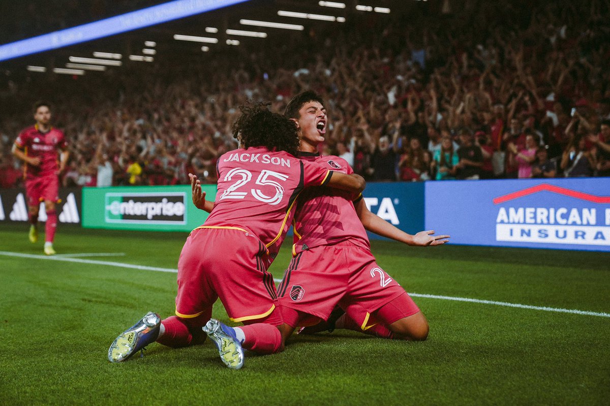 stlCITYsc's tweet image. HE’S ONE OF OUR OWN

HE’S ONE OF OUR OWN

MIGGY CITY

HE’S ONE OF OUR OWN