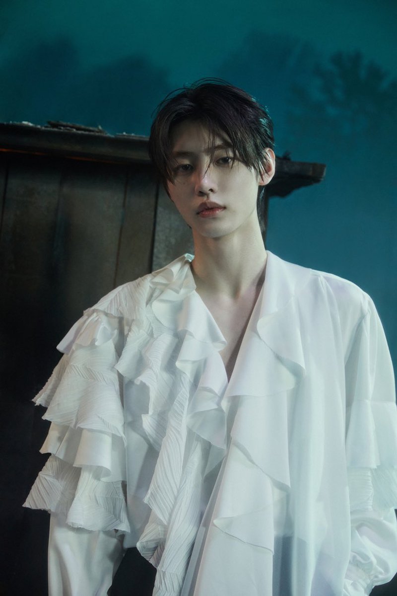 prodshn's tweet photo. sunghoon’s so pretty i could cry https://t.co/lVVyGBMTG9