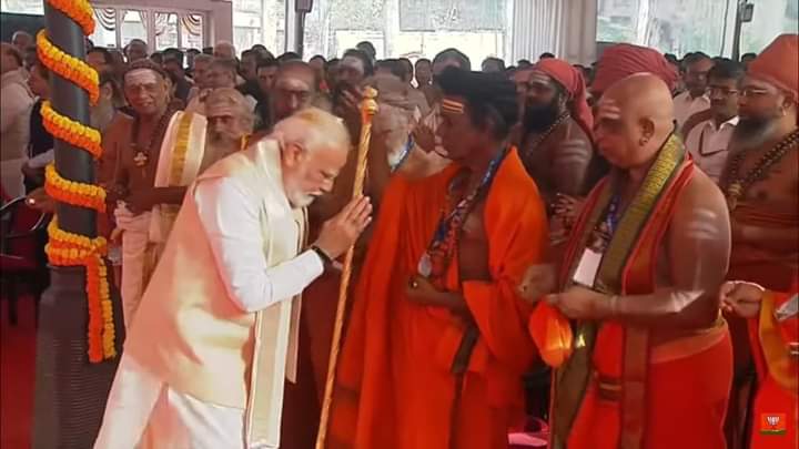 Com_Subhadeep's tweet photo. Sengal is a symbol of monarchy. How can this glorify the temple of our democracy . Prime Minister of World's Biggest Secular Democracy has taken a step to destroy the sanctity of Indian Parliament by inviting religious preachers to inaugurate the new building #IndianParliament https://t.co/PHahs1wOP4