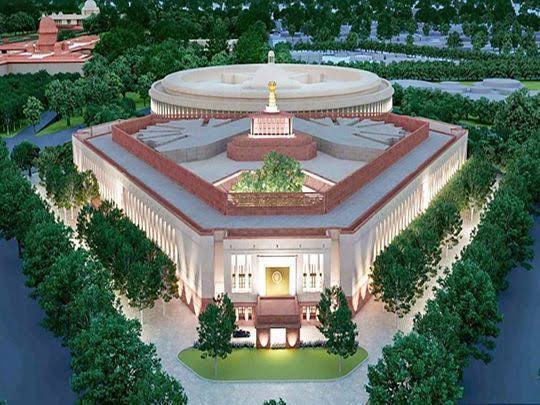 भारत में अनादिकाल से लोकतान्त्रिक व्यवस्था रही है ।माननीय प्रधानमंत्री श्रीयुत नरेन्द्र मोदी जी के नेतृत्व में  राष्ट्रोत्कर्ष के इस दिव्य कालखंड में विविध वैश्विक चुनौतियों से पार पाने हेतु देश की सर्वोच्च नियामक संस्था भारतीय संसद का सर्व सुविधायुक्त अत्याधुनिक स्वरूप समय की