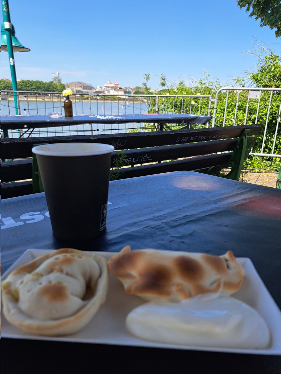 ChichasChannel's tweet photo. Gestern Glücksessen auf dem Streetfoodfestival und gleich geht es zum Joggen. Und wie verbringt ihr Pfingsten? https://t.co/3Mts1kK6T3