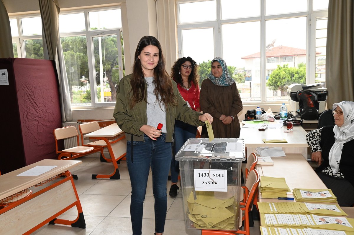 Şükrü Sözen tweet media