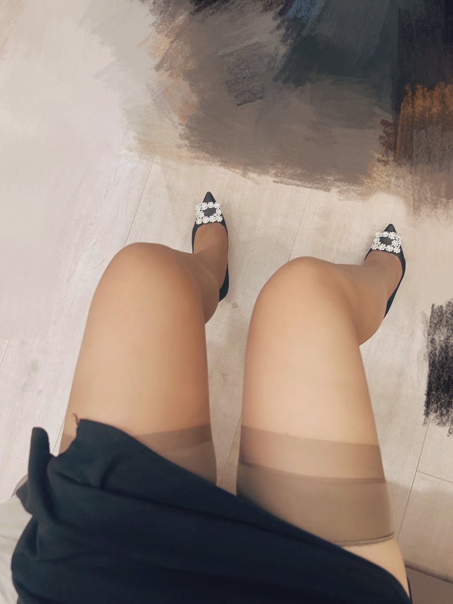 周末的老师人妻味更足。#老师 #反差婊 #人妻 https://t.co/okIWxijcBy