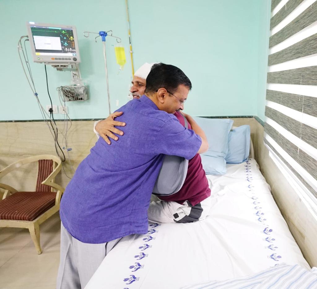 <a href="/ArvindKejriwal/">Arvind Kejriwal</a> <a href="/ExposingRumour/">Zero</a> राम सिया राम सिया जय जय राम 🙏🙏🙏

हनुमान जी की तरह श्री केजरीवाल जी के सच्चे साथी श्री सत्येंद्र जैन जी को बजरंग बली जल्द स्वस्थ करें ऐसी हमारी प्रार्थना है 🙏

मंगल भवन अमंगल हारी,
द्रवहु सुदशरथ अजीर बिहारी 🙏