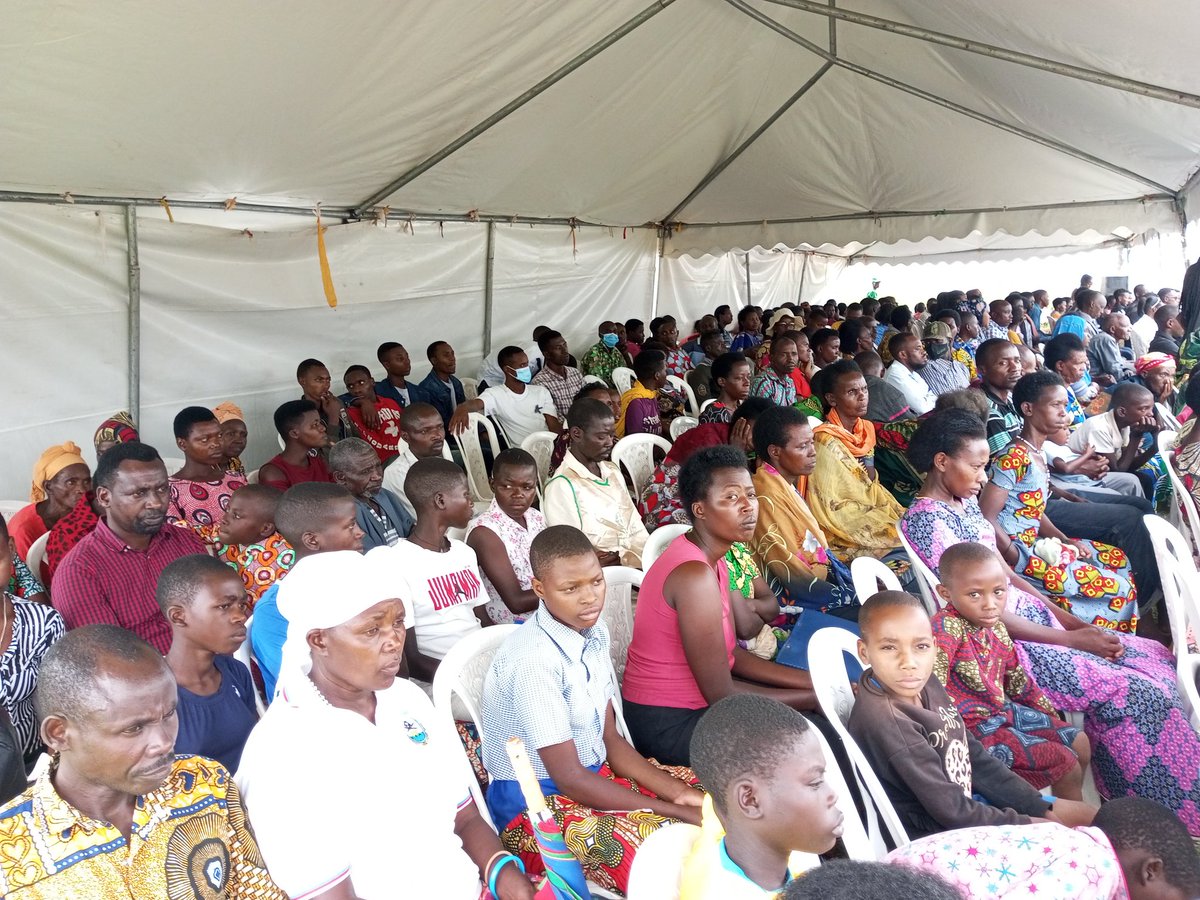 NyanzaDistrict's tweet photo. Ku Rwibutso rwa Jenoside yakorewe Abatutsi mu 1994 mu Rwanda rw'Amayaga ya Nyanza mu murenge wa Muyira hari kubera igikorwa cyo #Kwibuka29 Jenoside yakorewe Abatutsi mu 1994. Gahunda murayikurikira munyuze kuri iyi link https://t.co/ZFfYui9YAw @Erasmen https://t.co/VkFj5D0JOf