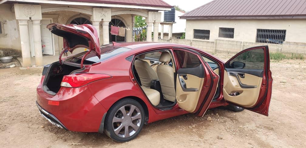 Going for a cool price. 

Hyundai elantra
2013 model 
Sunroof
78k

Contact Martins Holdings Auto on 0555364825 for more information.