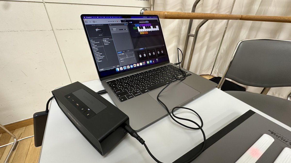 tsujitter1982's tweet photo. FANTASIA Wind Orchestraにマレットステーション導入
MacBookのGarage band音源で音が出せるMIDI鍵盤です
鍵盤が揃えられないので練習の時はこちらで代用、本番やゲネプロはちゃんと本物を借ります
#GarageBand 
#malletstation
#マレットステーション https://t.co/d1uNJBKUGa