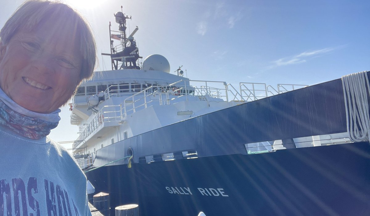 SciencebytheSea's tweet photo. Follow the @marchetti_lab and other researchers aboard the R/V Sally Ride on the PUPCYCLE II log: https://t.co/ywxsIeB0R0 https://t.co/c0KvCdMtFa