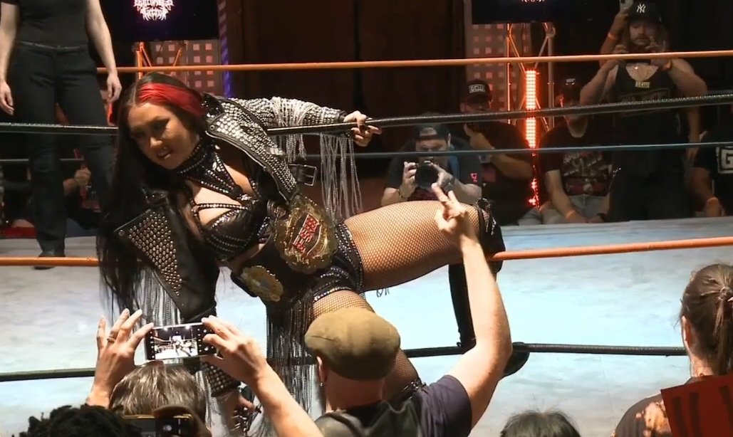 NVhowlingWolves's tweet photo. #FSWvsGCW
FSW Women's Championship
(C) @HellBentVixen v @BillieStarkz
Forget the Semi this is The Main Event!!! Both competitors give everything in this match!! So many #OMGMOMENTS !!!
#AndStill Champ Viva Van!!!
📸 @FSWVegas Watch on FiteTV https://t.co/mfNjMaUnY4