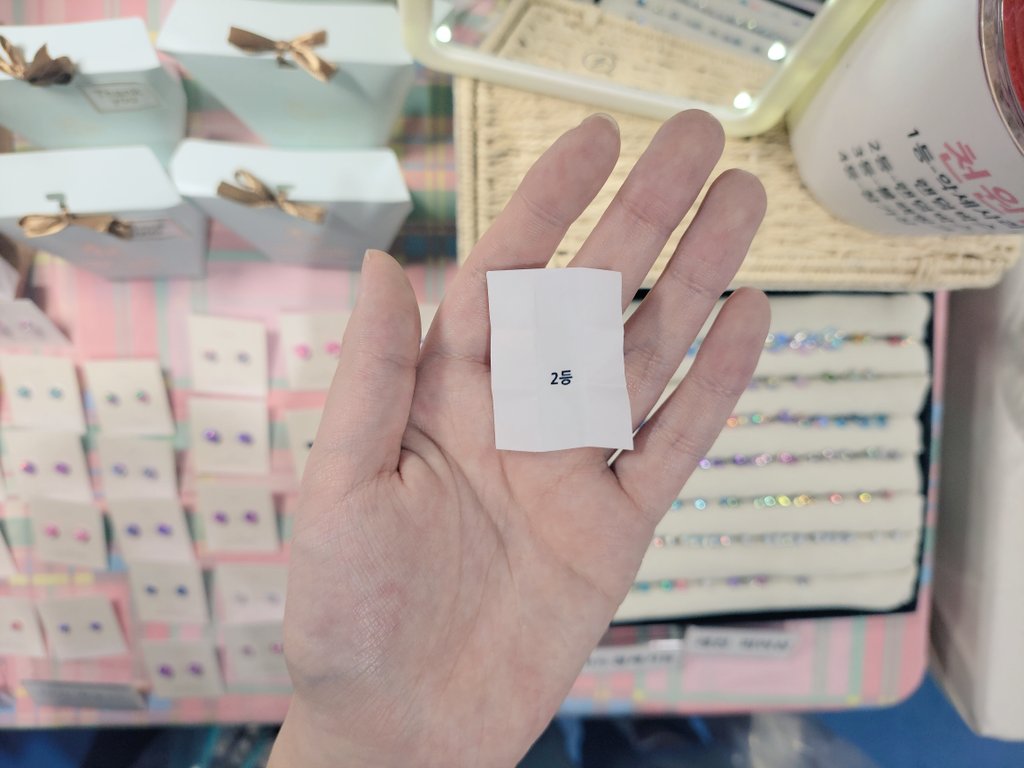 로벳(lovett)☆ tweet media