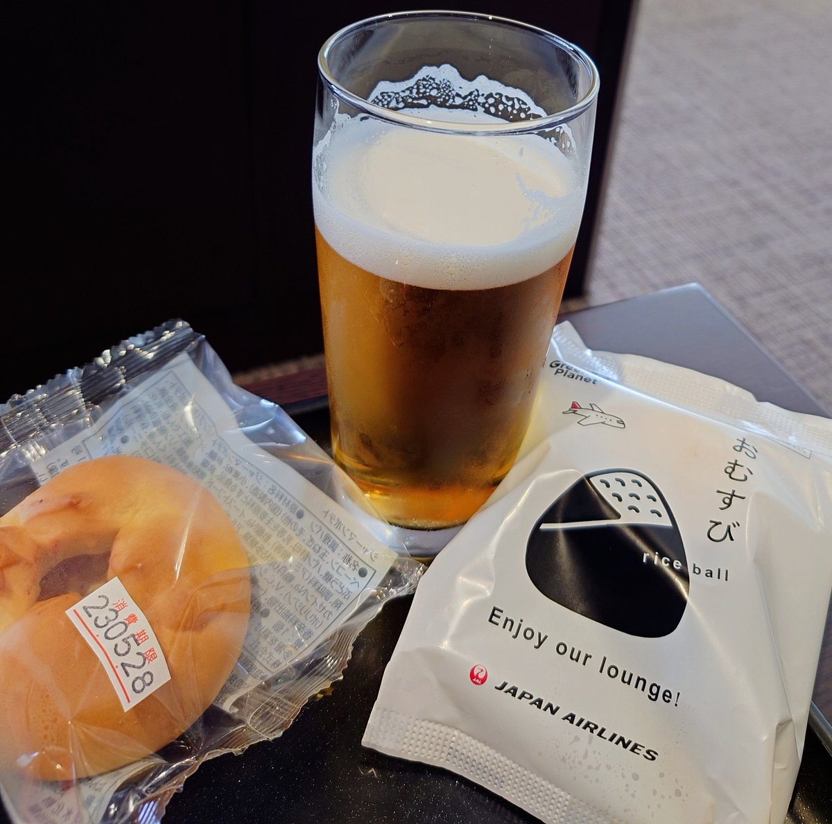 HiSei45's tweet photo. 今年の修行✈最終日だというのに当日ug惨敗😅昼間っから飲んで酔いしれる… https://t.co/Z97i4FSCZj