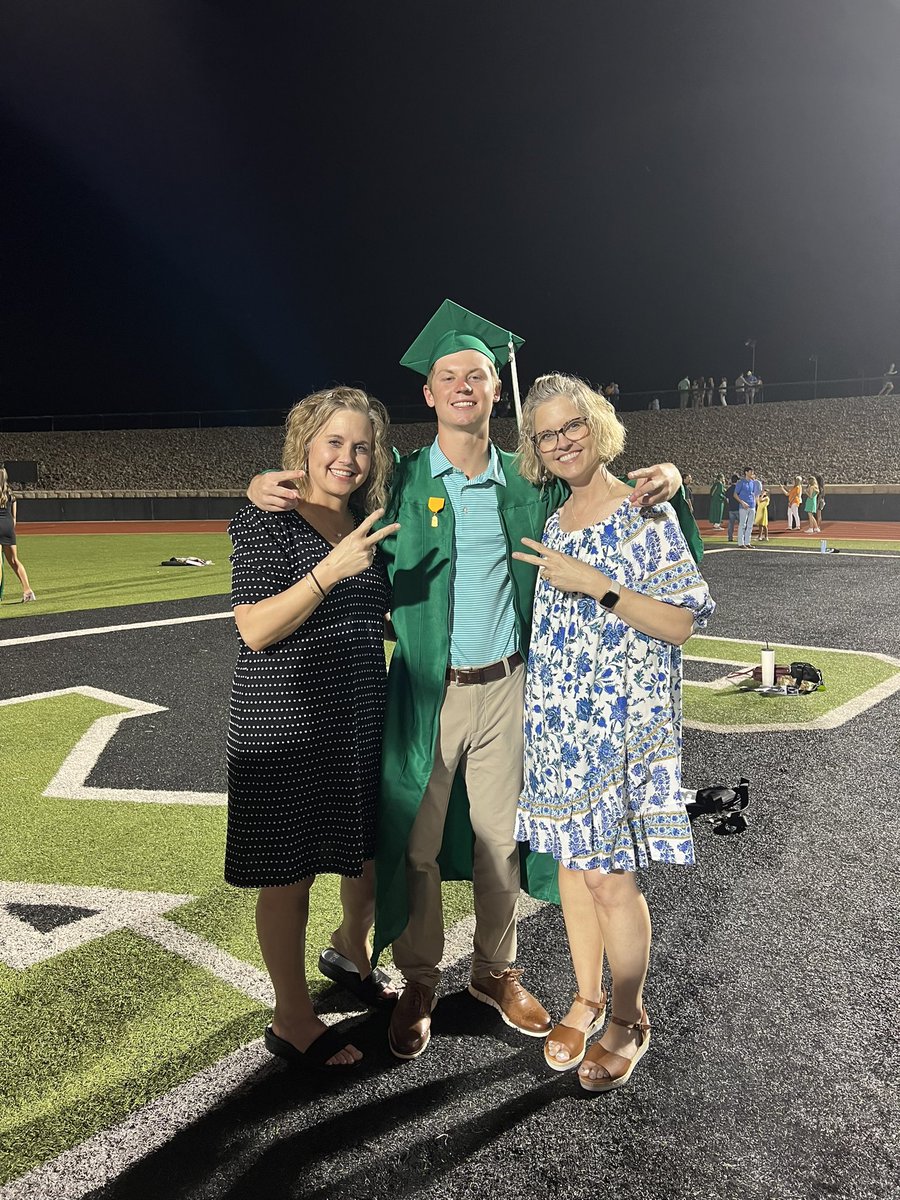 annabelgrace5's tweet photo. 3 months until we have a new red raider in lubbock💚💙 https://t.co/LyAKoc01ly