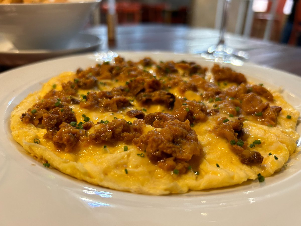 Sidrería El Pegollu tweet media